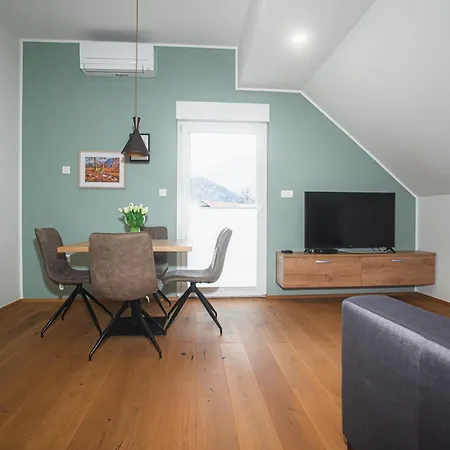 Apartman House Nizka &