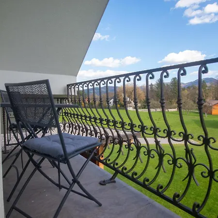 Apartman House Nizka &